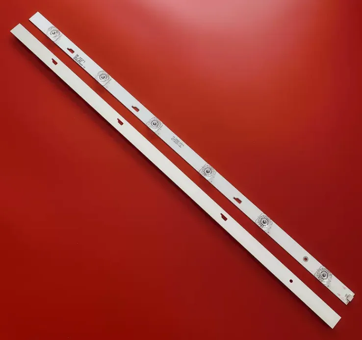 Suitable for PPTV-32C2 light bar 32 inch TV backlight strips 4C-LB320T-HR5 32HR332M06A5 TIRAS LED