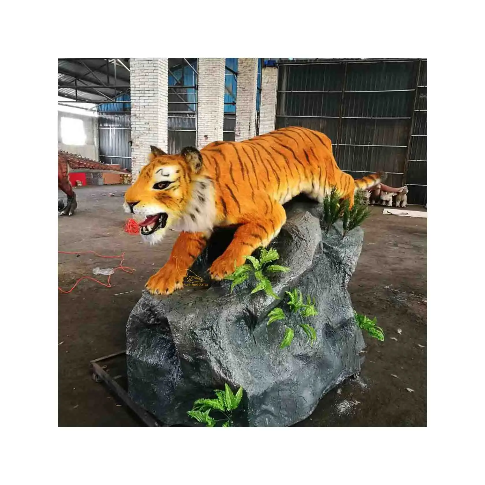Animatronic Animals Realistic Animatronic Tiger 3D Realistic Animals Sabretooth Tiger Model Garden