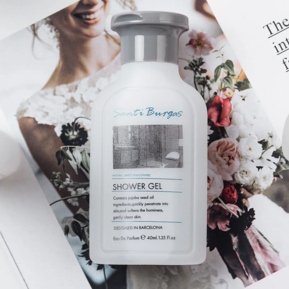 Different  travel bag soaps and toiletries toiletry pack with competitive price hotel amenities