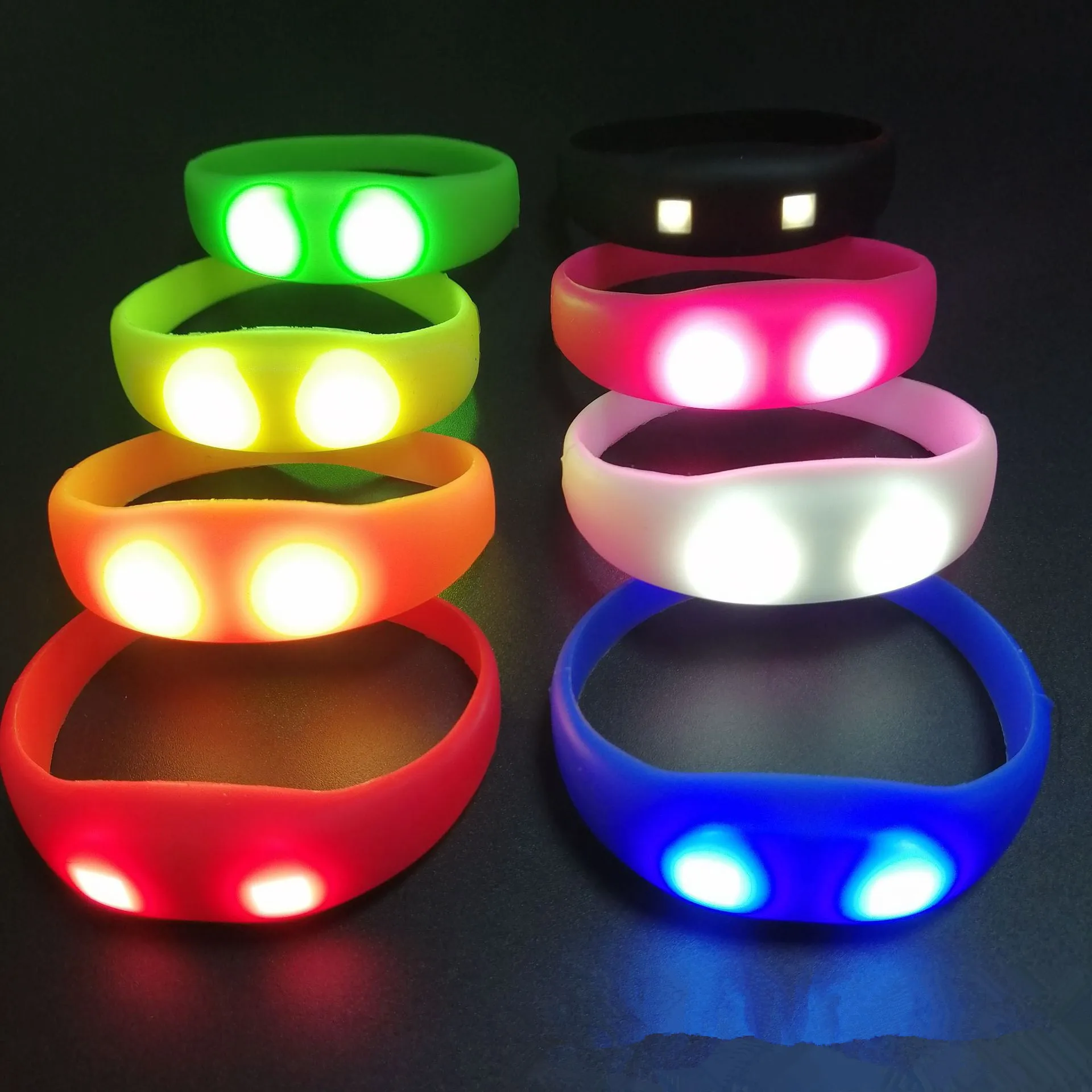 Concerts Cheer Products For Stars Flashing Light Up Remote Controllable Led Wristband Wrist Band Rgb Bracelet