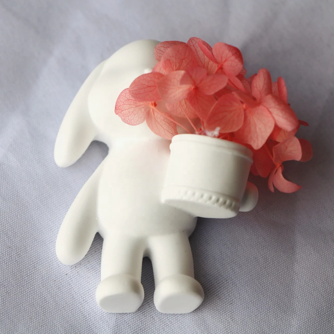 Rabbit Shaped Car Vent Clip Scented Ceramic Aroma Essential Oil Diffuser Air Freshener