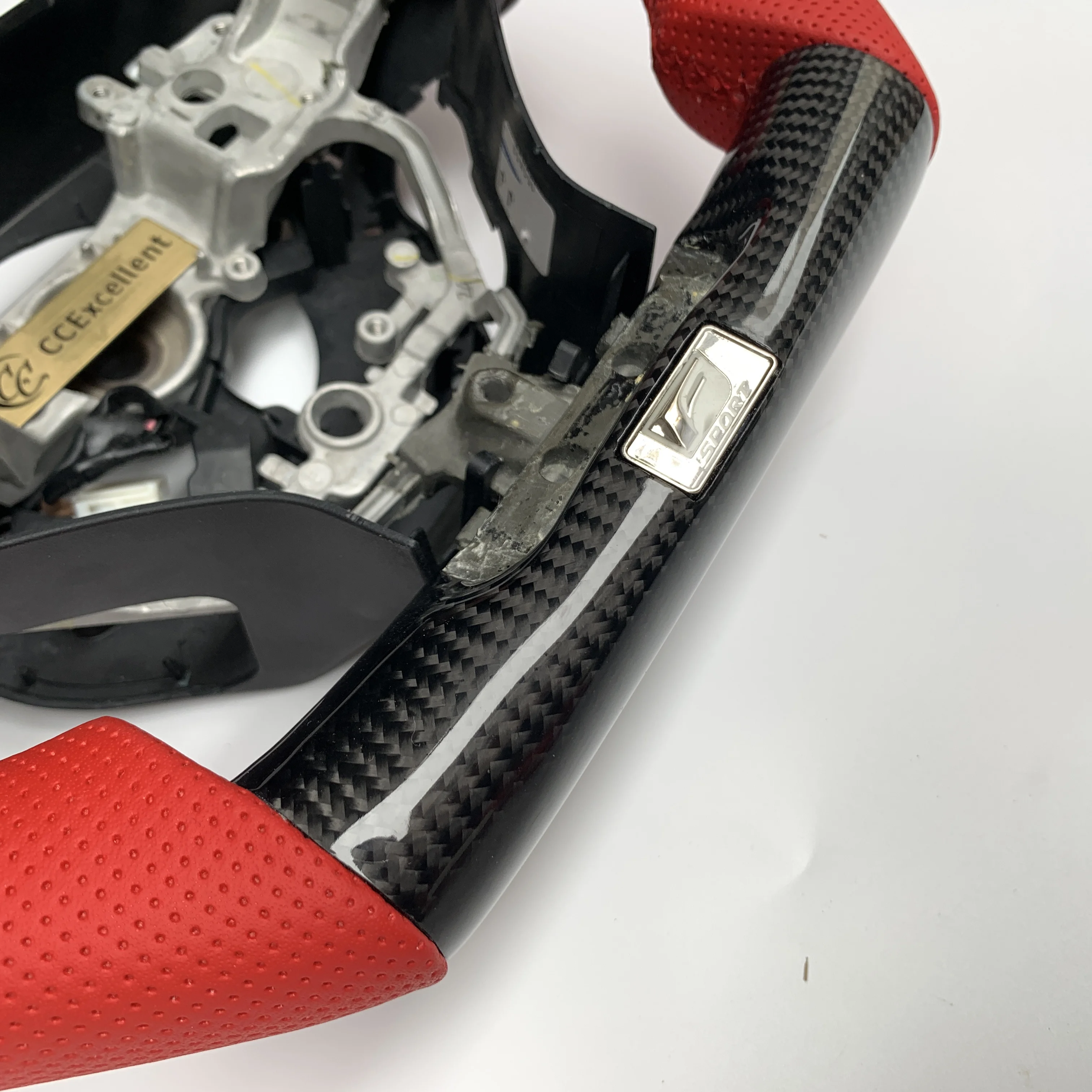 CCExcellent Factory price with gloss carbon fiber red perforated  F1 shape for Lexus is250 carbon fiber steering wheel