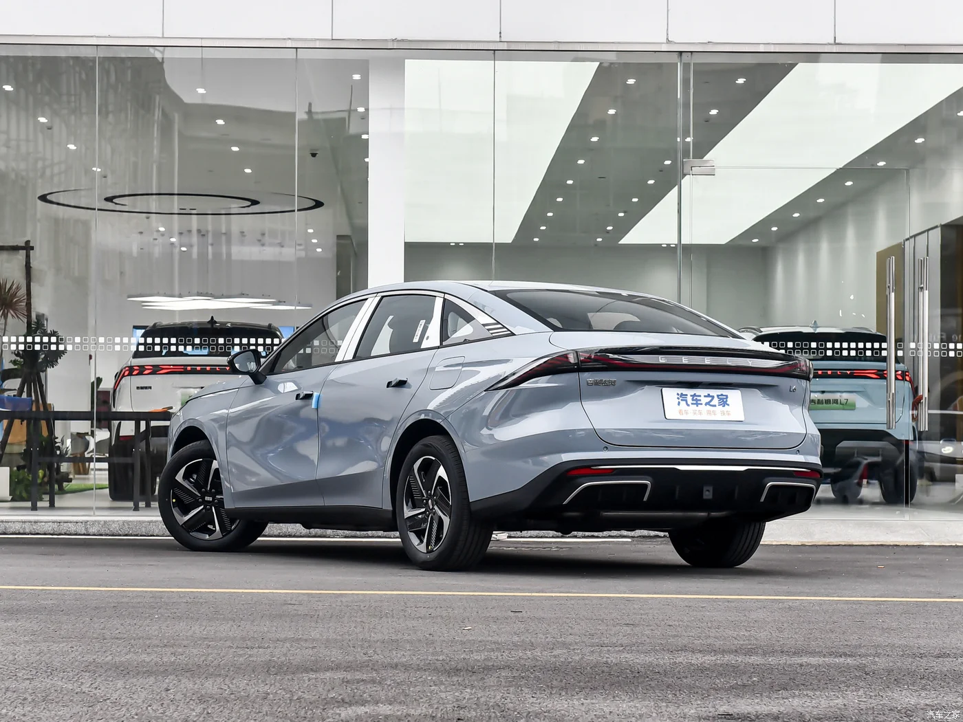 Автомобильный гибридный автомобиль Geely Galaxy L6 1 5 T + 3DHT 125 км седан автомобили из Китая yinhe