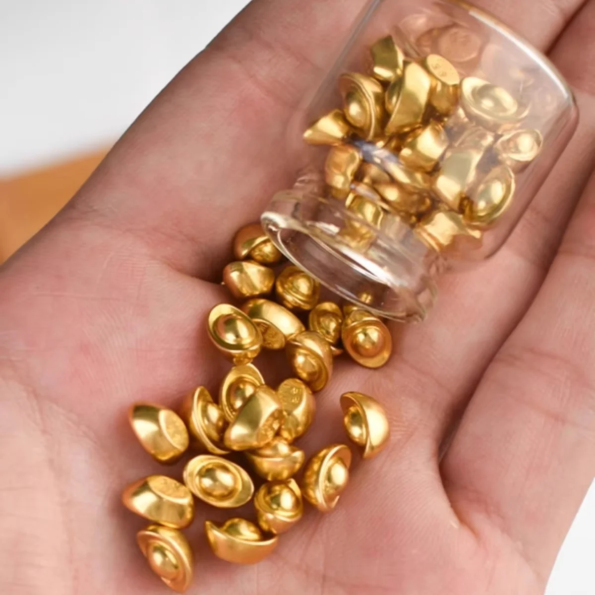 Solid Brass Imitation Gold Ingot Metal Model Anime Craft Engraved Coin Small Ornaments Attracting Good Fortune Golden Bean Style