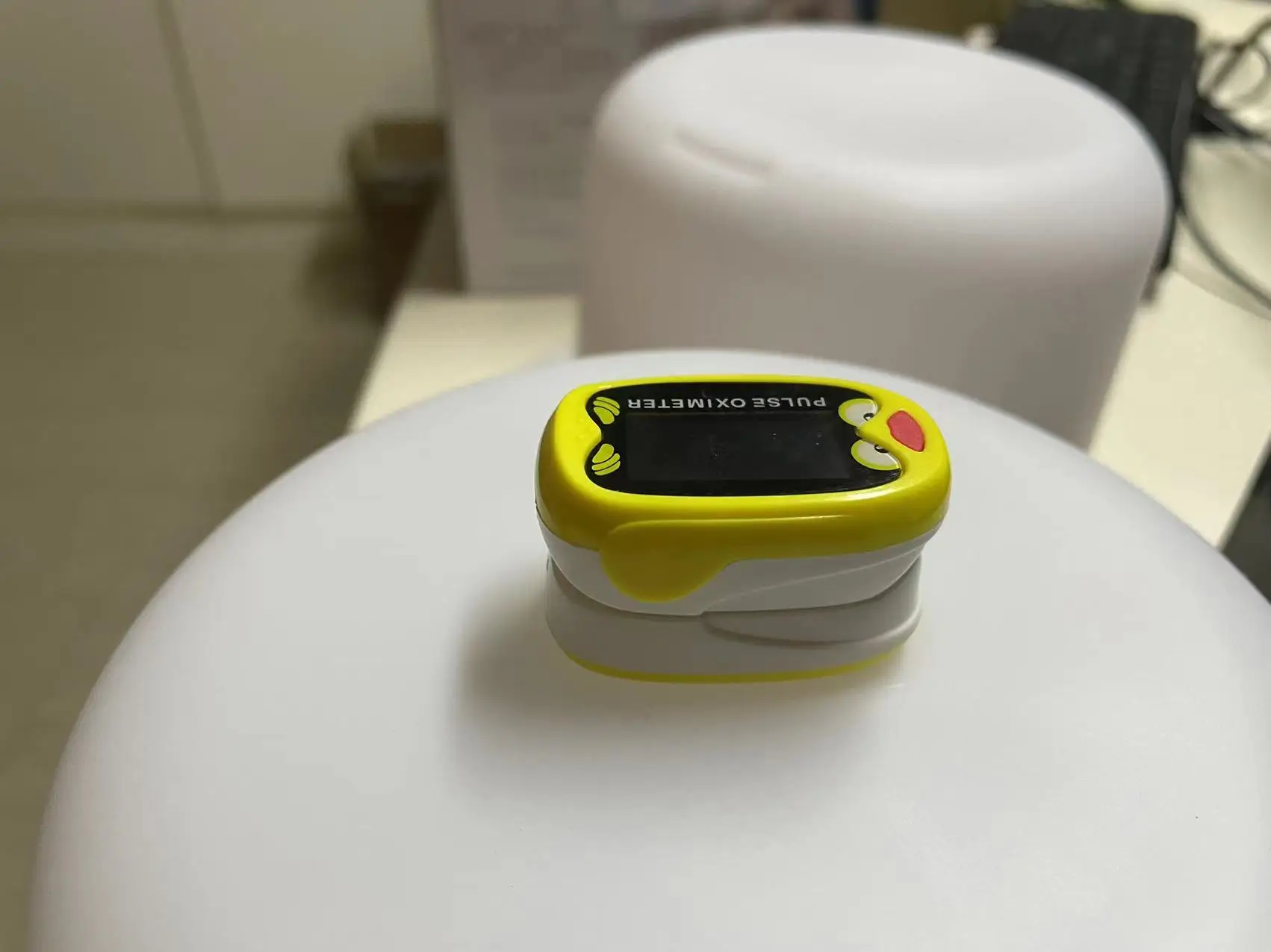 Finger Pilsoximeter High Accuracy Kids Finger Clip Fingertip Pulse Blood Oxygen Oximoter Finger Monitor