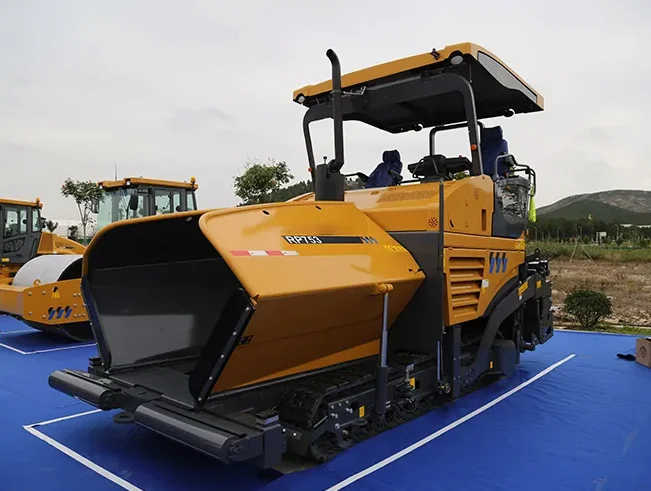 SSP Series SSP80C-8H Paver 155kw Power, 8m Width, 35cm Thick Paving Expert