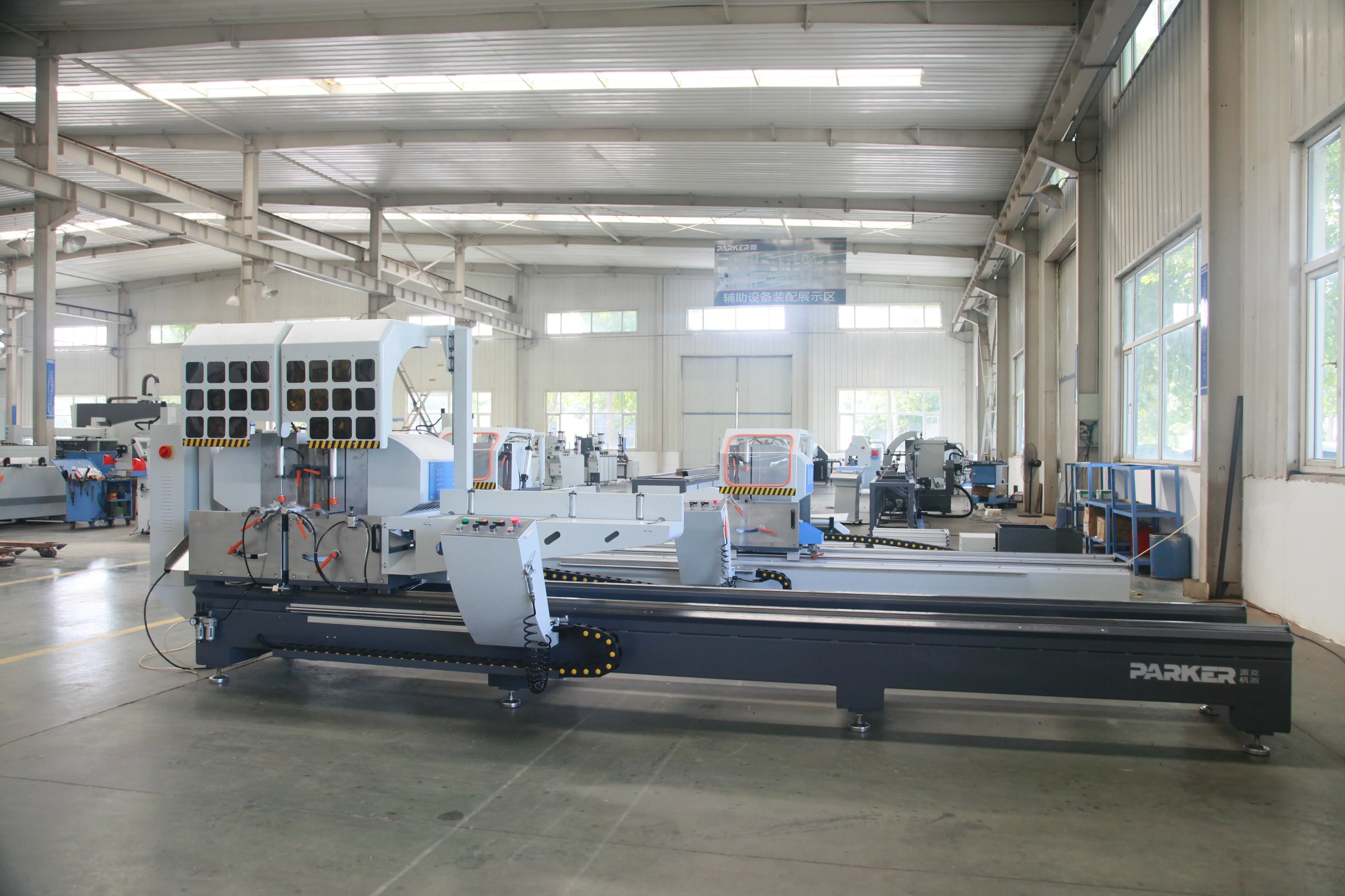 Double head cutting saw for aluminum profile cutting use