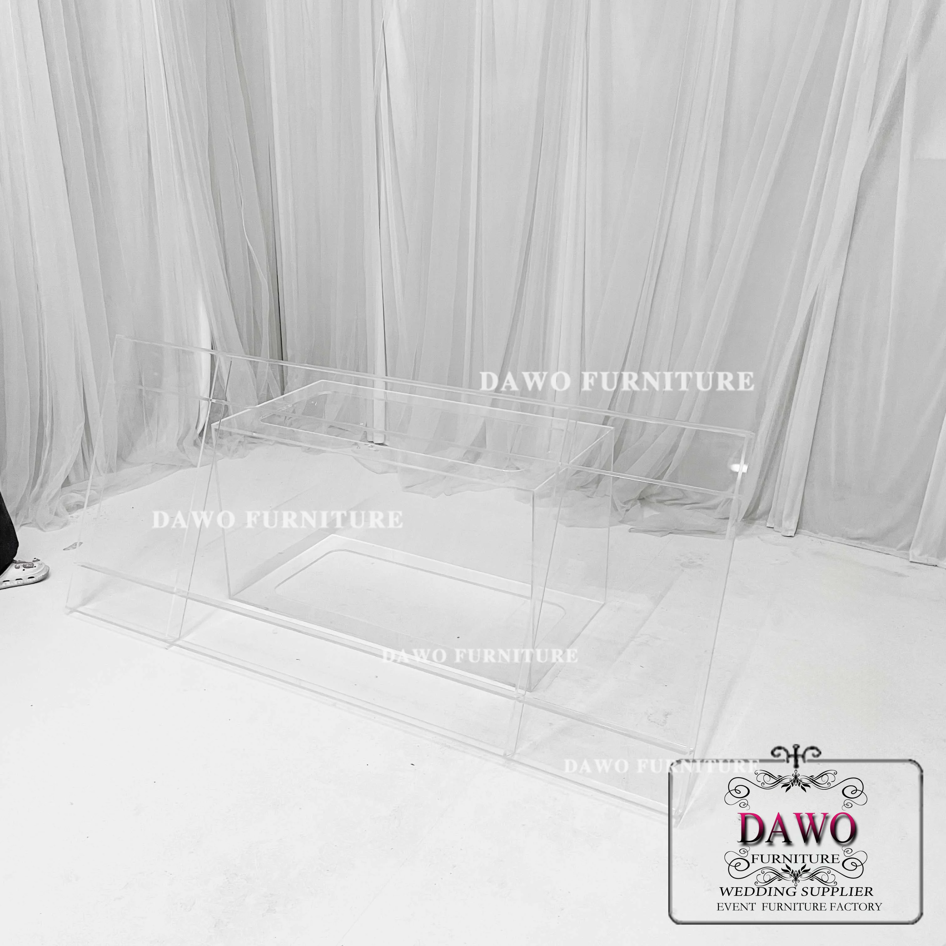 New design square shape clear acrylic cake table used for kids party event decoration