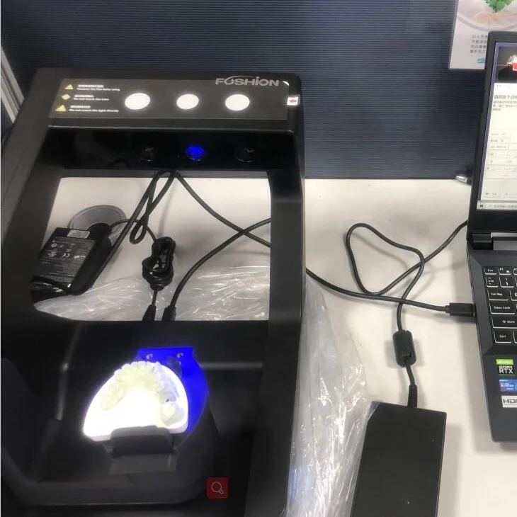 QSCAN dental scanner with perfect performance fast speed and high precision