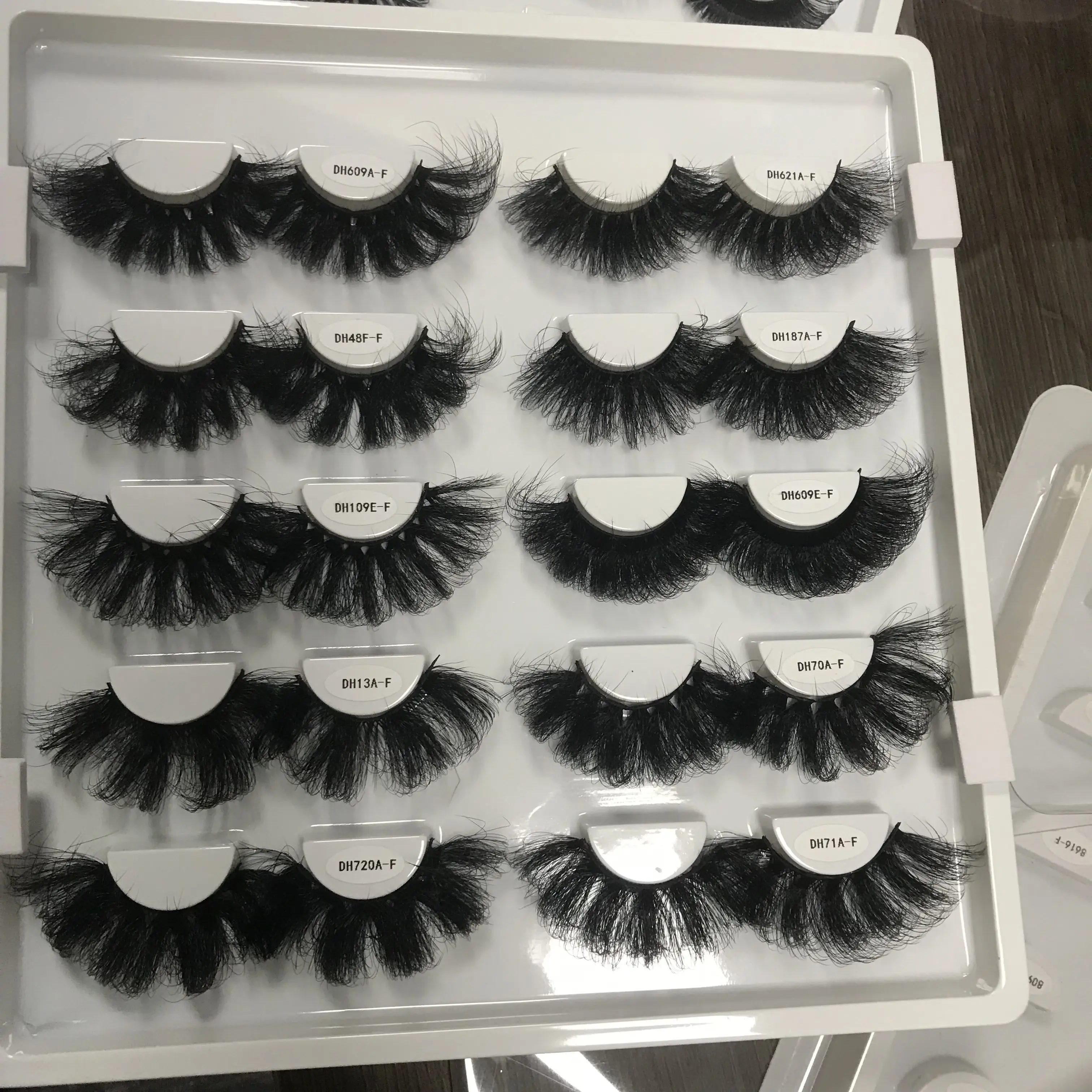 wholesale Private Label 5d fluffy russian lashes strip 3d faux mink 15mm russian lashes d curly natural false mink eyelashes