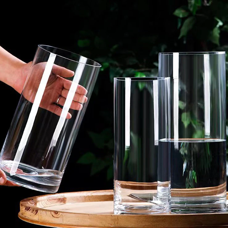 High quality floor vases manufactured by Chinese factories can be used for home decoration and wedding venues