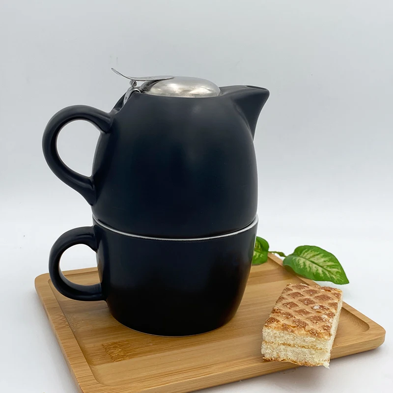 Wholesale ceramic modern reusable portable travel tea set porcelain teapot with cup for one set