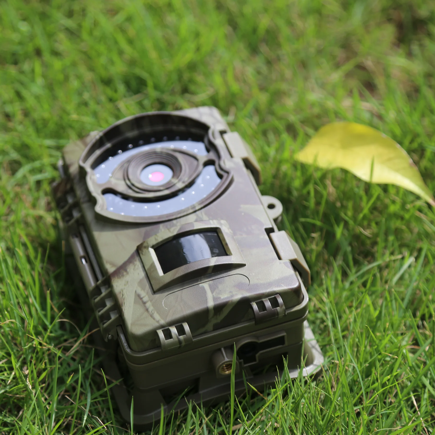 2020 New Product 4K 60fps Forest Surveillance Camera Invisible Trail Scouting Camera Trap With 0.2S Fast Trigger Time