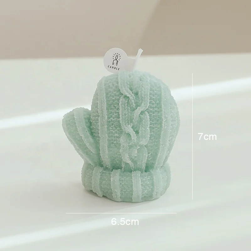 E153 High quality new customized home decoration handmade candles Christmas gifts mittens candles