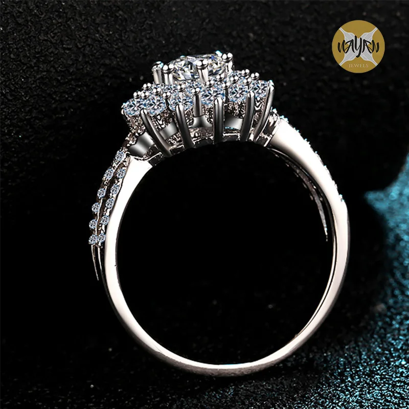 Luxury PT950 Plated 925 Sterling Silver Ring Latest Design Ladies Rings D VVS1 Moissanite Diamond Center Stone Halo Silver Ring
