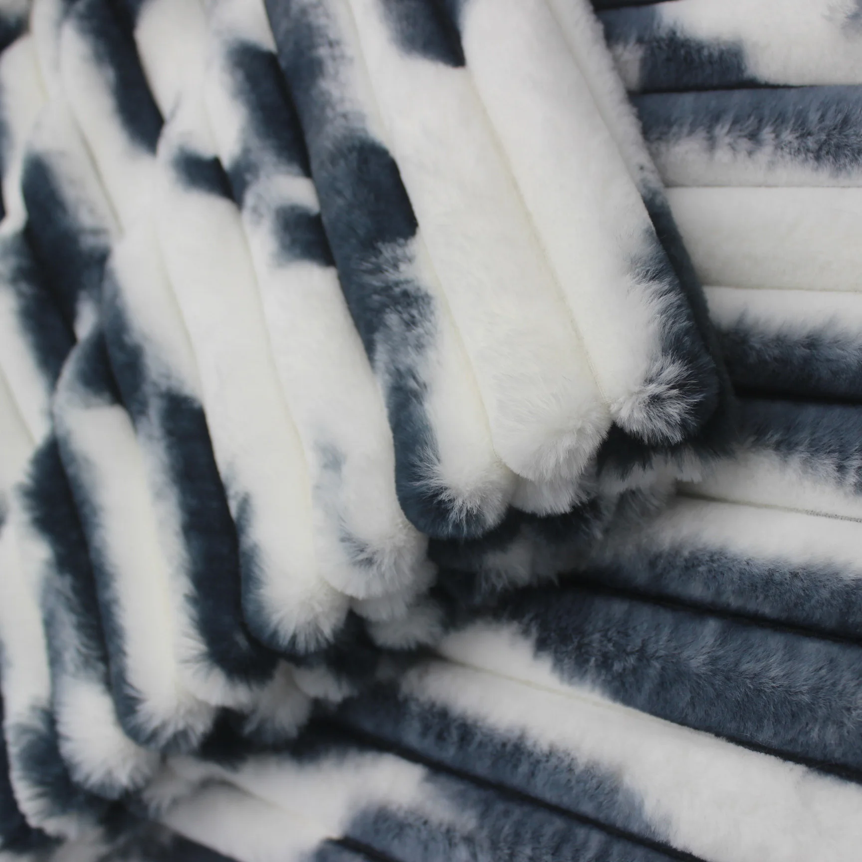 2023 Tie Dye Jacquard Factory Direct Supply manufacture custom color rabbit fur Fabric Home textile short pile faux fur fabric