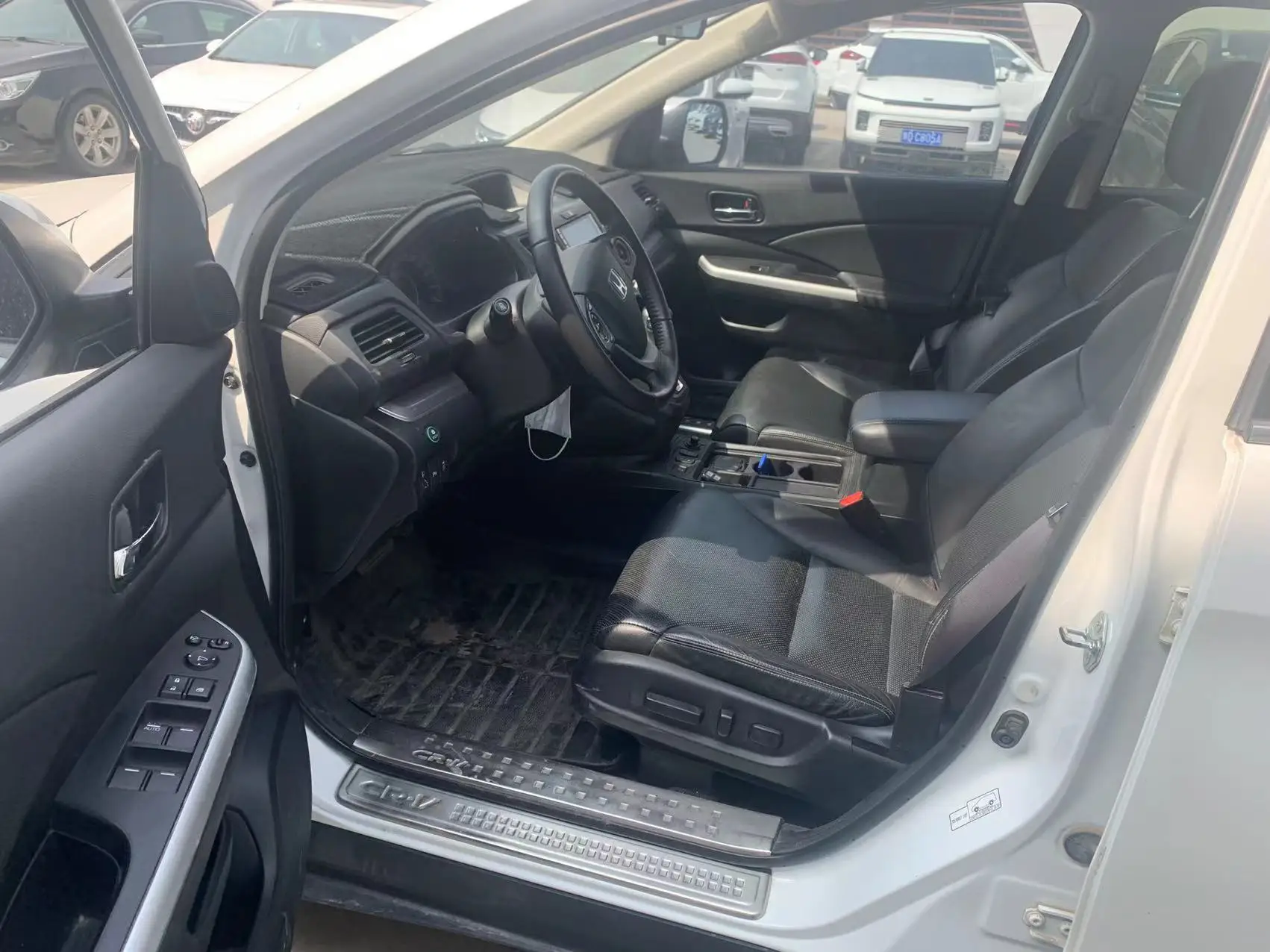 Для 2015 Honda CRV2.4L автоматическое кожаное сиденье многофункциональное на руль подогрев высокого качества дешево использованные автомобили оптовая продажа