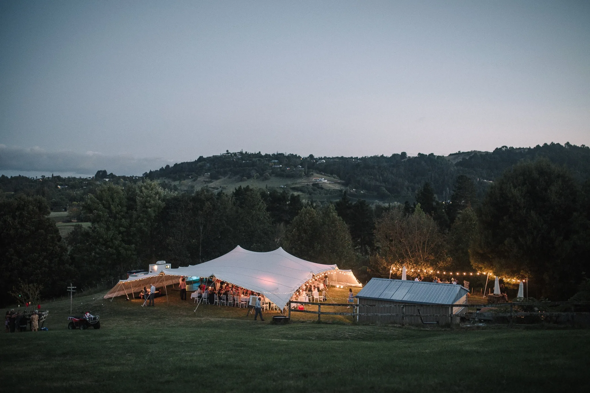 Camping Family Outdoor Water Drop Canvas Tents Glamping Luxury Hotel 5m Cotton Khaki Fabric Oxford Dome Glamping Tent