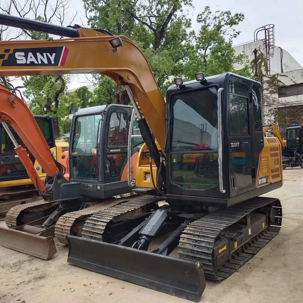 Shanghai Factory Cheap Good Condition Mini Used Secondhand Hydraulic Industrial Machine Weight 7 Tons  sany sy75 excavator