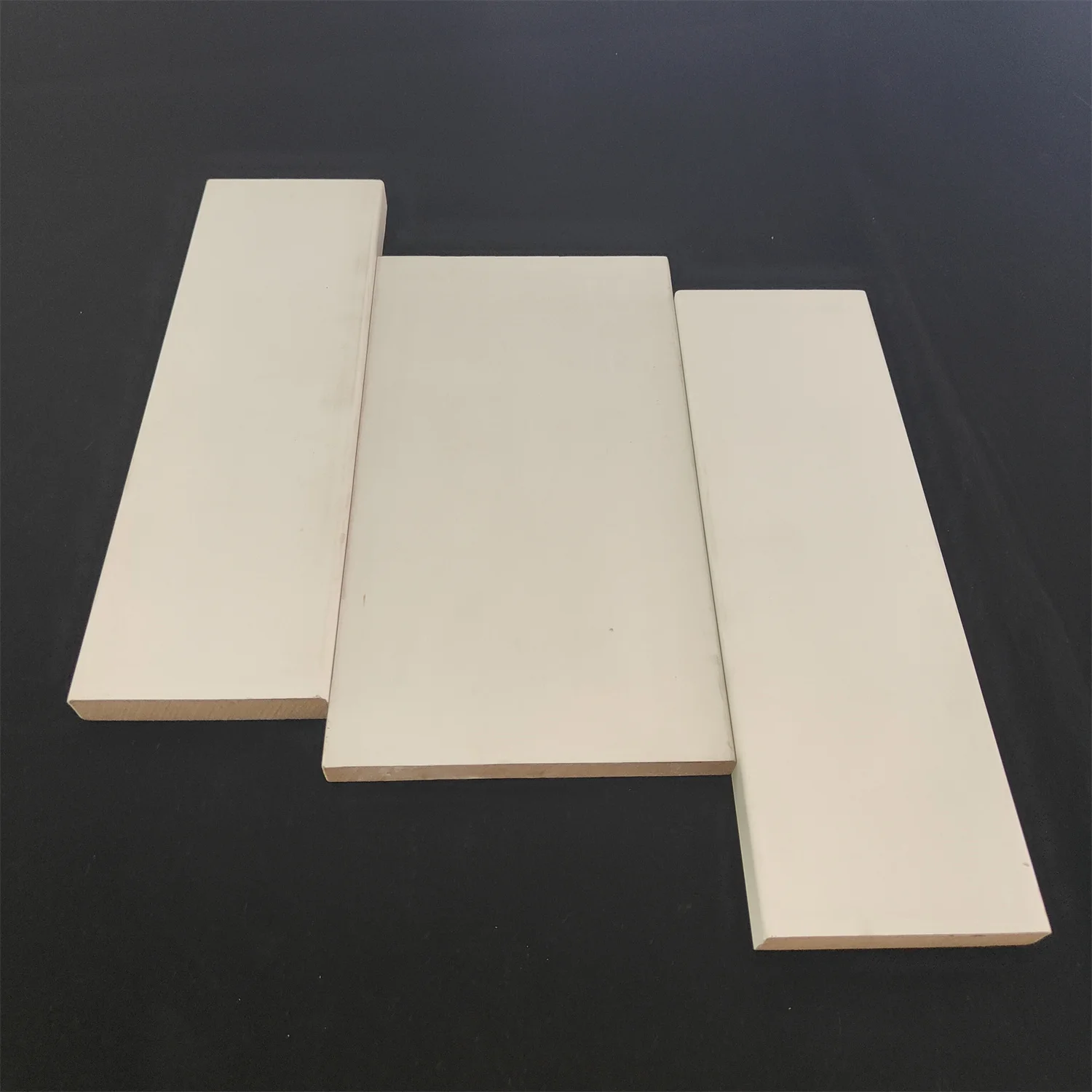 Manufacturer Direct Supply Solid Wood Baseboard Customized Size Wood Corner Strip Pine Wood Decor Moulding