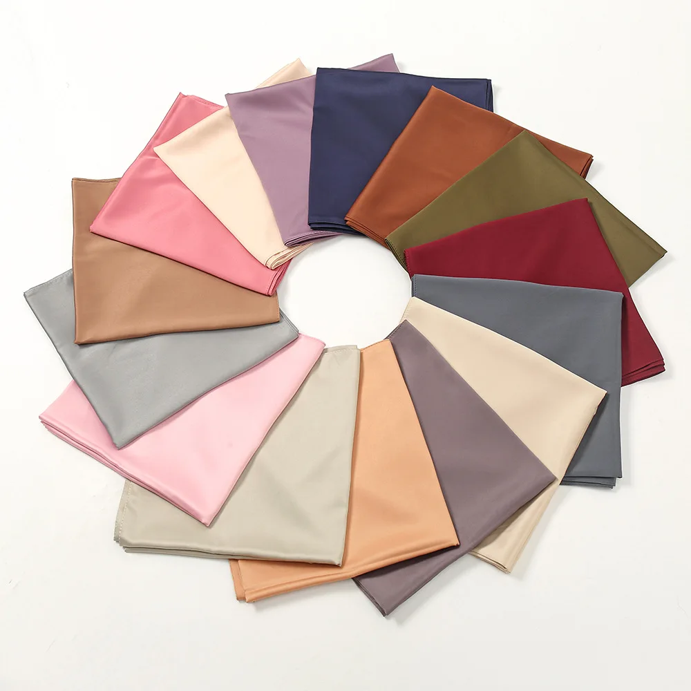 Wholesale High Quality 110*110cm Islamic Headwear Muslim Hijab Satin Silk Square Scarf Hijab
