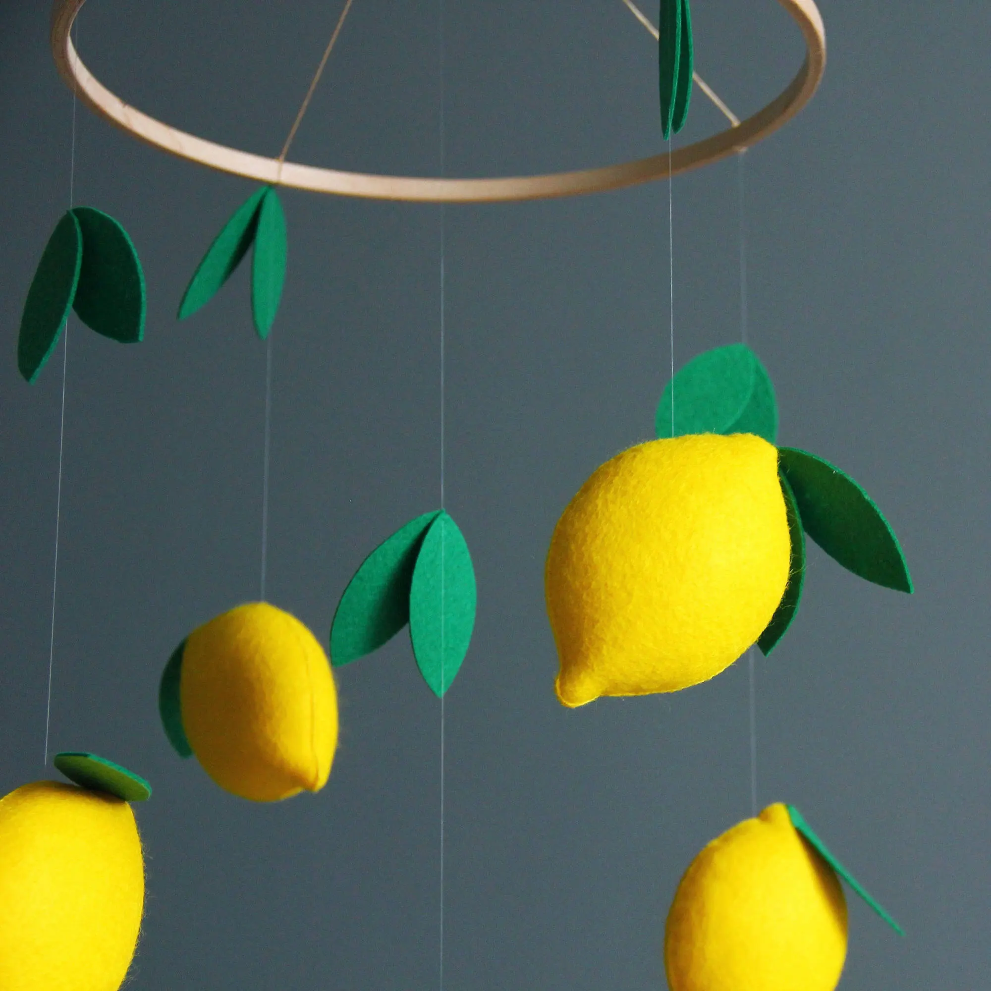 
Tropical lemon green leaves accessories hanging supplies musical nursery wooden frame felt baby crib mobile 