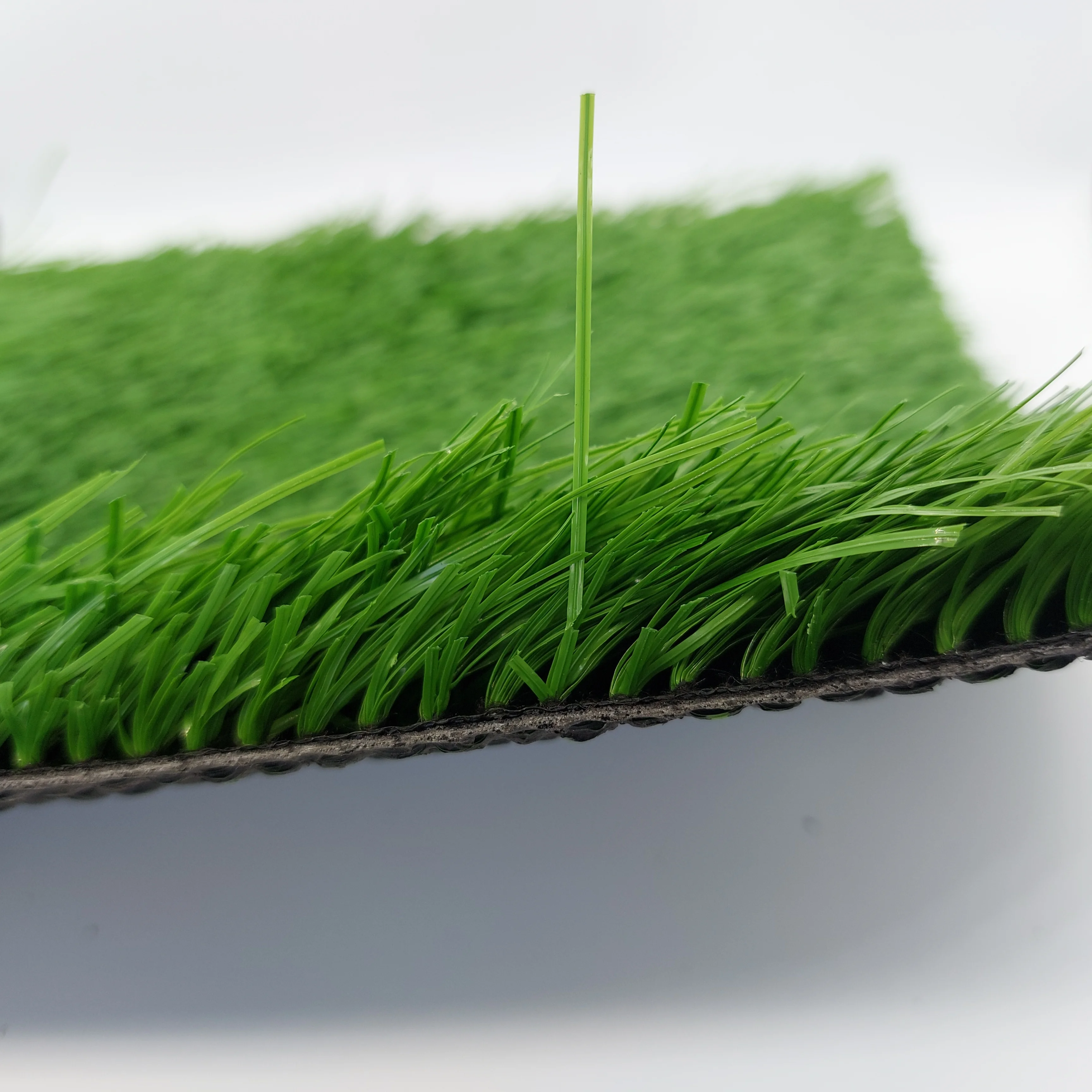 Top selling Artificial grass carpet roll high density garden green turf For Football Fields