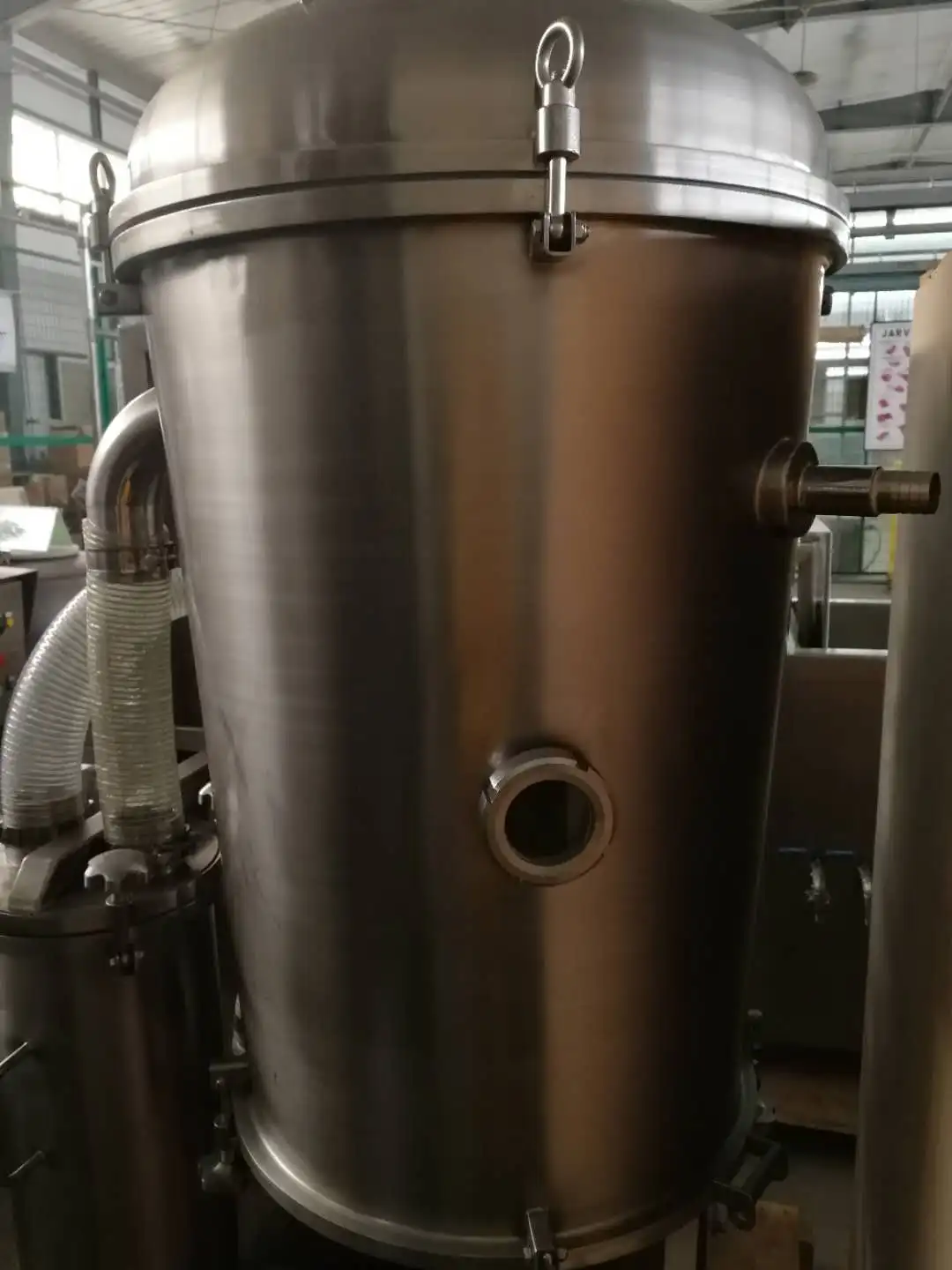 the reduction of pathogens and the removal of spinal cords on beef, hogs and  sheep meat processing equipment