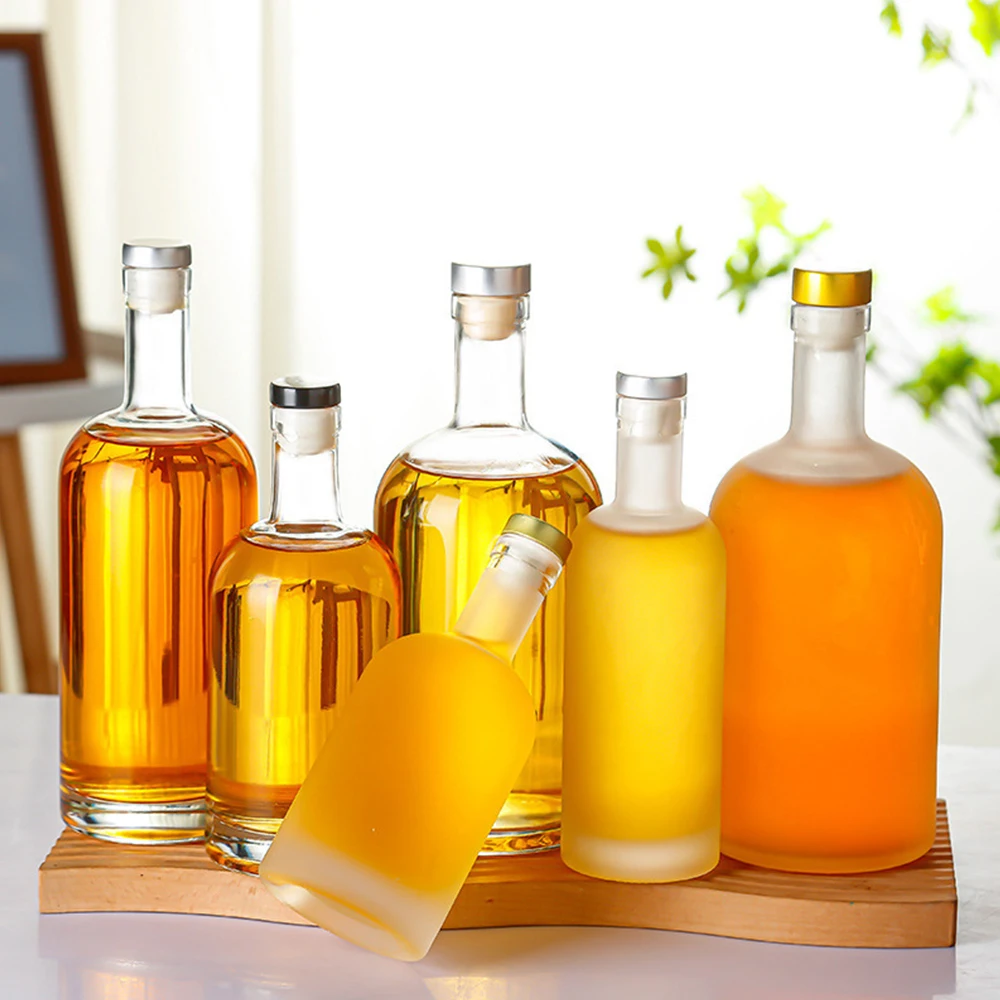 China Manufacturer Empty Whiskey Glass Bottle Whiskey Carafe Whisky Vodka Glass Bottles