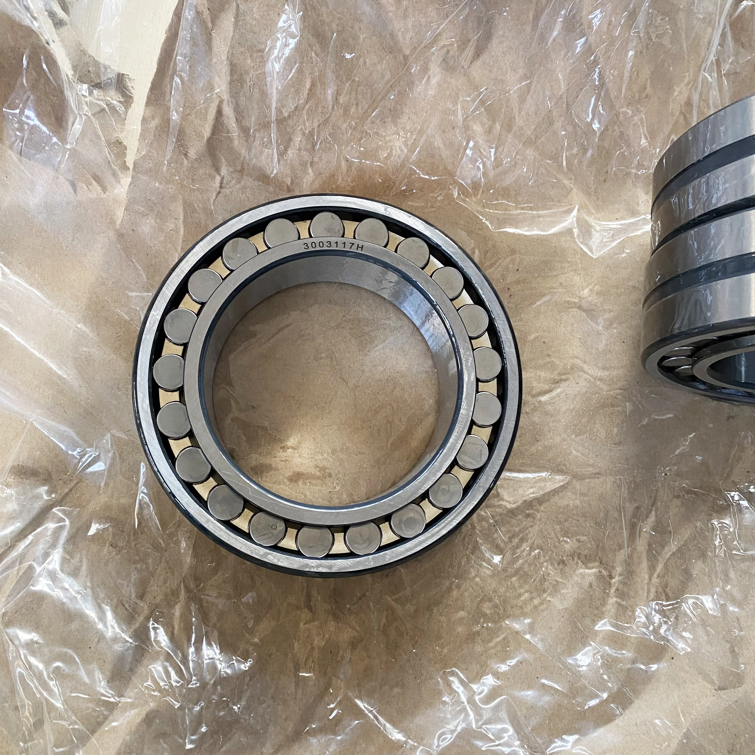 DST High quality Spherical Roller Bearing           23017       3003117        3053117         3113117     size:85 * 130 * 34mm
