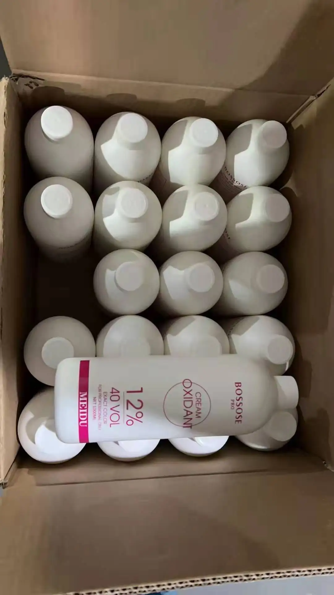 BOSSOSE big size 1000ml Professional salon store use Degree accuracy No Allergic oxidant cream 20 30 40 vol Hair Developer