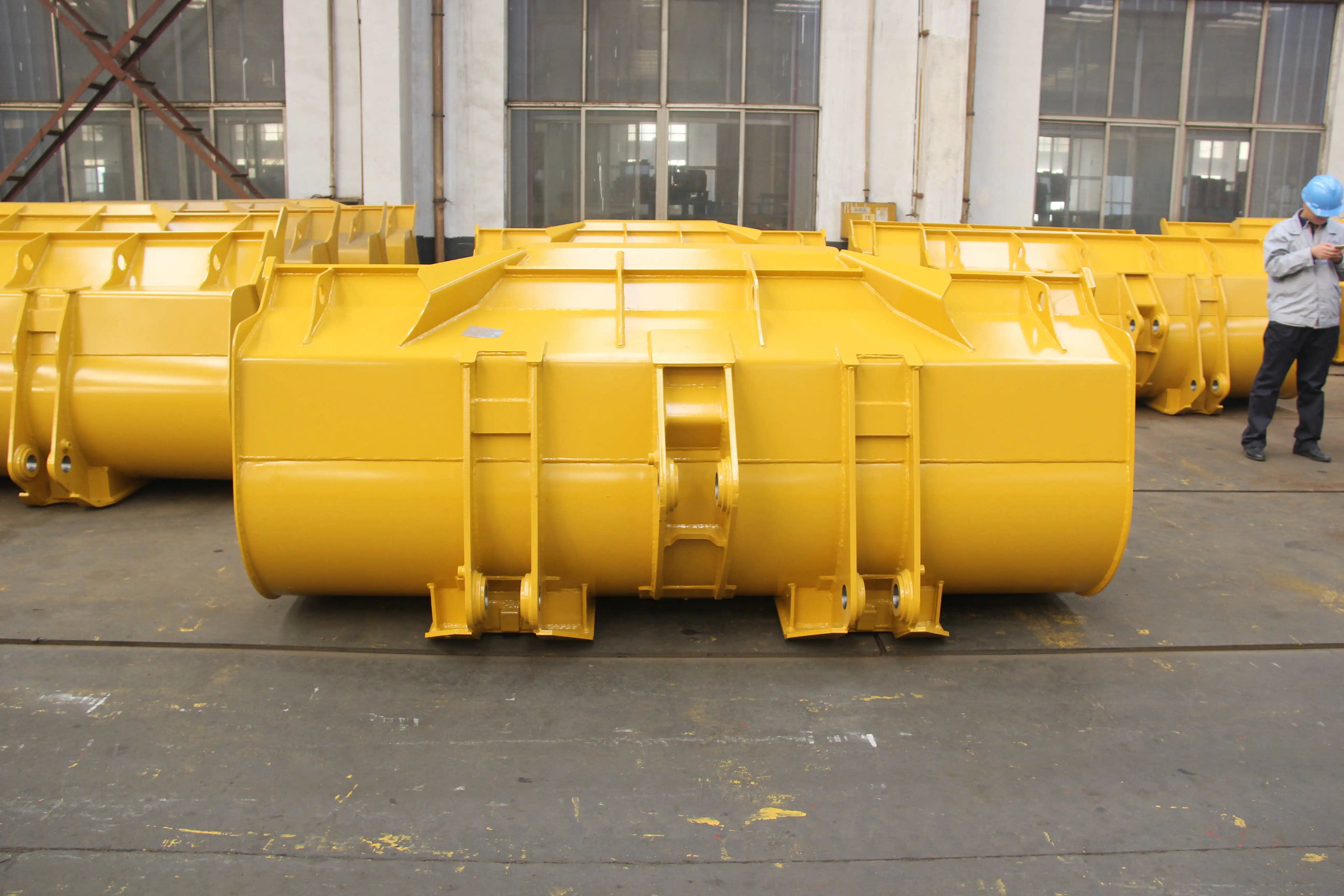 Excavator Crusher Bucket Bulldozer Cutting Edge Blade Tractor Loader Attachment