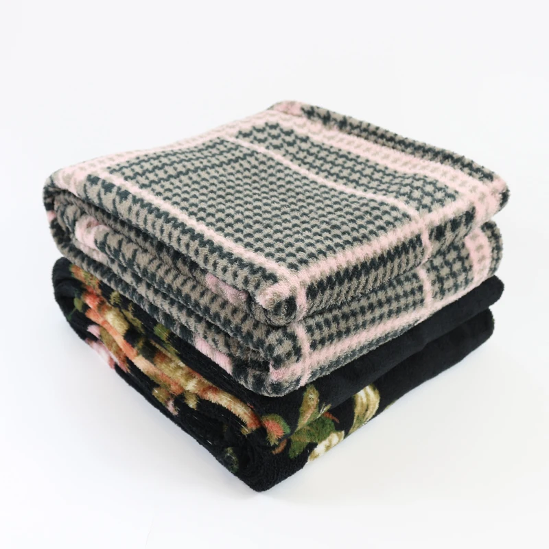 Wholesale Flannel Throw Blanket Fluffy Adult Fleece Blanket Soft Super Polyester Flannel Blanket
