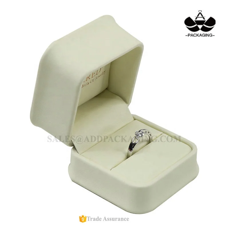 Rose gold LOGO stamped Customized Cream PU leather waist shaped Luxury Jewelry packaging gift single ring box