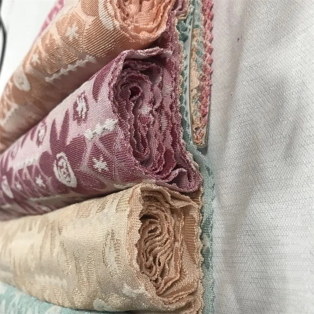 Chinese Factory 40S Breathable Tear-Resistant Fabric 190GSM Jacquard Fabric For Coat/Jacket