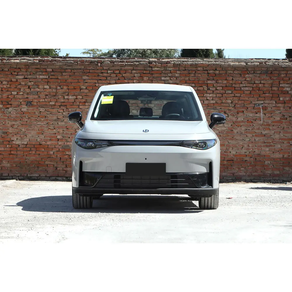 Adult Cheap 4 Wheel Chinese New Sport Electric Cars Leapmotor C10 Price China Extender 210 Vehicle Price For Sale