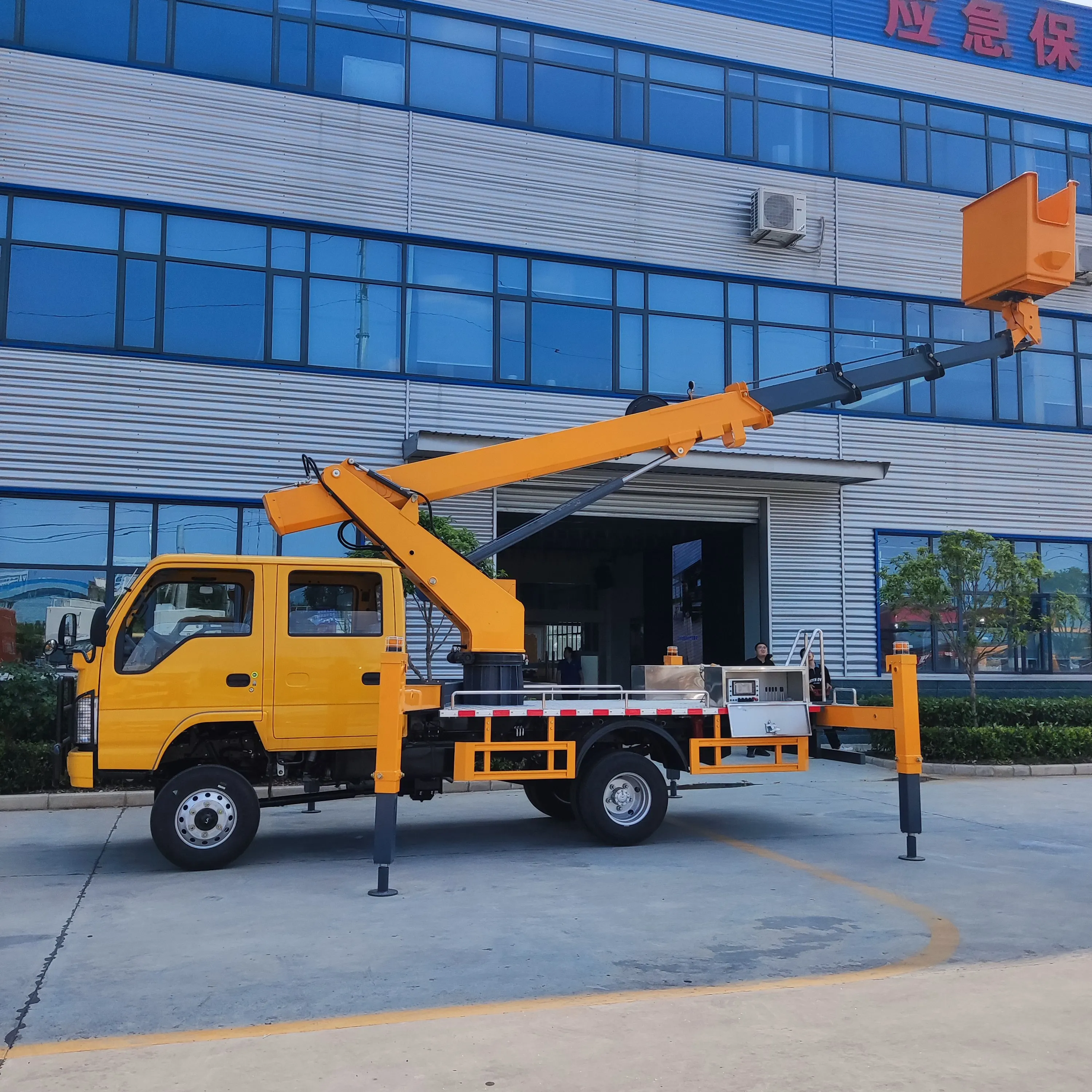 ISUZ 4*4 All Terrain Aerial Operation Vehicle 21M Insulated Bucket Aerial Work Platform Truck Double Row Cab Aerial Work Vehicle