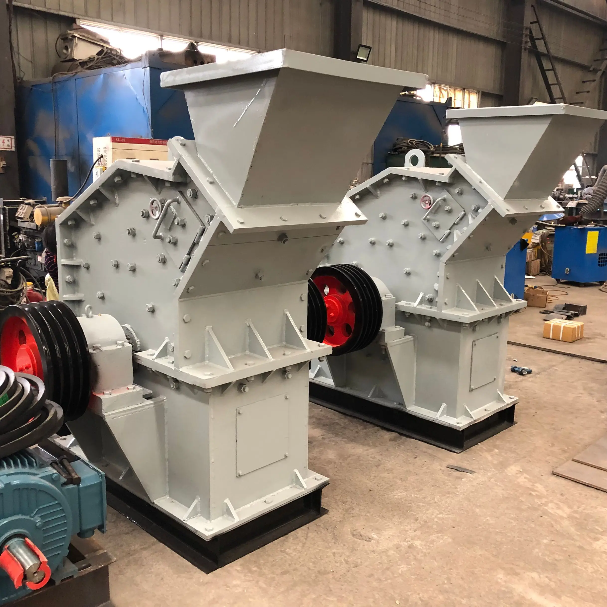 
New Design Hydraulic open-box sand making machine 