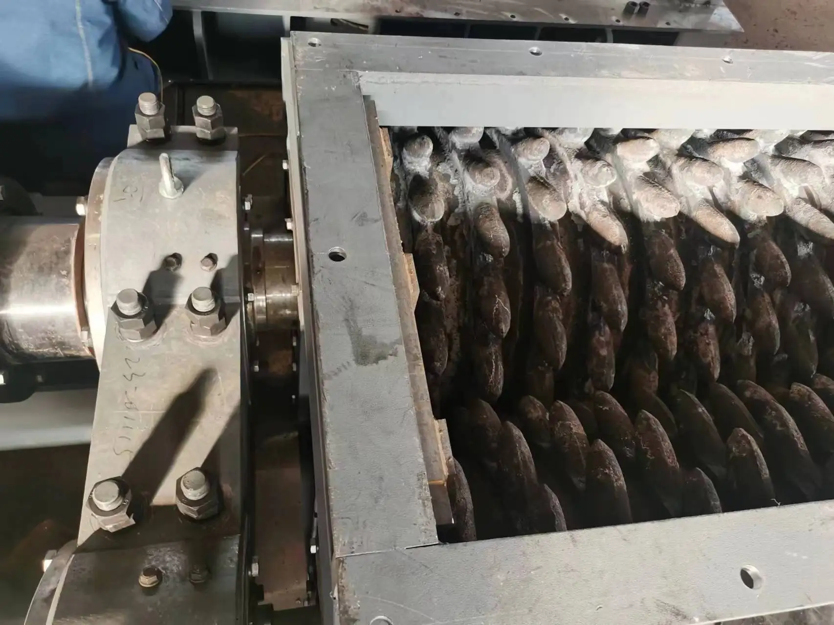 Soft and medium-hard coal limestone nickel ore coking coal clay double roller crusher