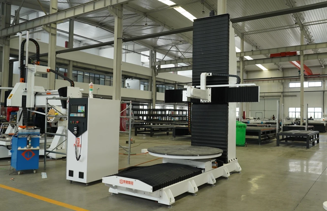 Rongchi 1325 CNC Woodworking Relief Engraving Machine High Precision with Single Spindle New Condition for Retail Industries