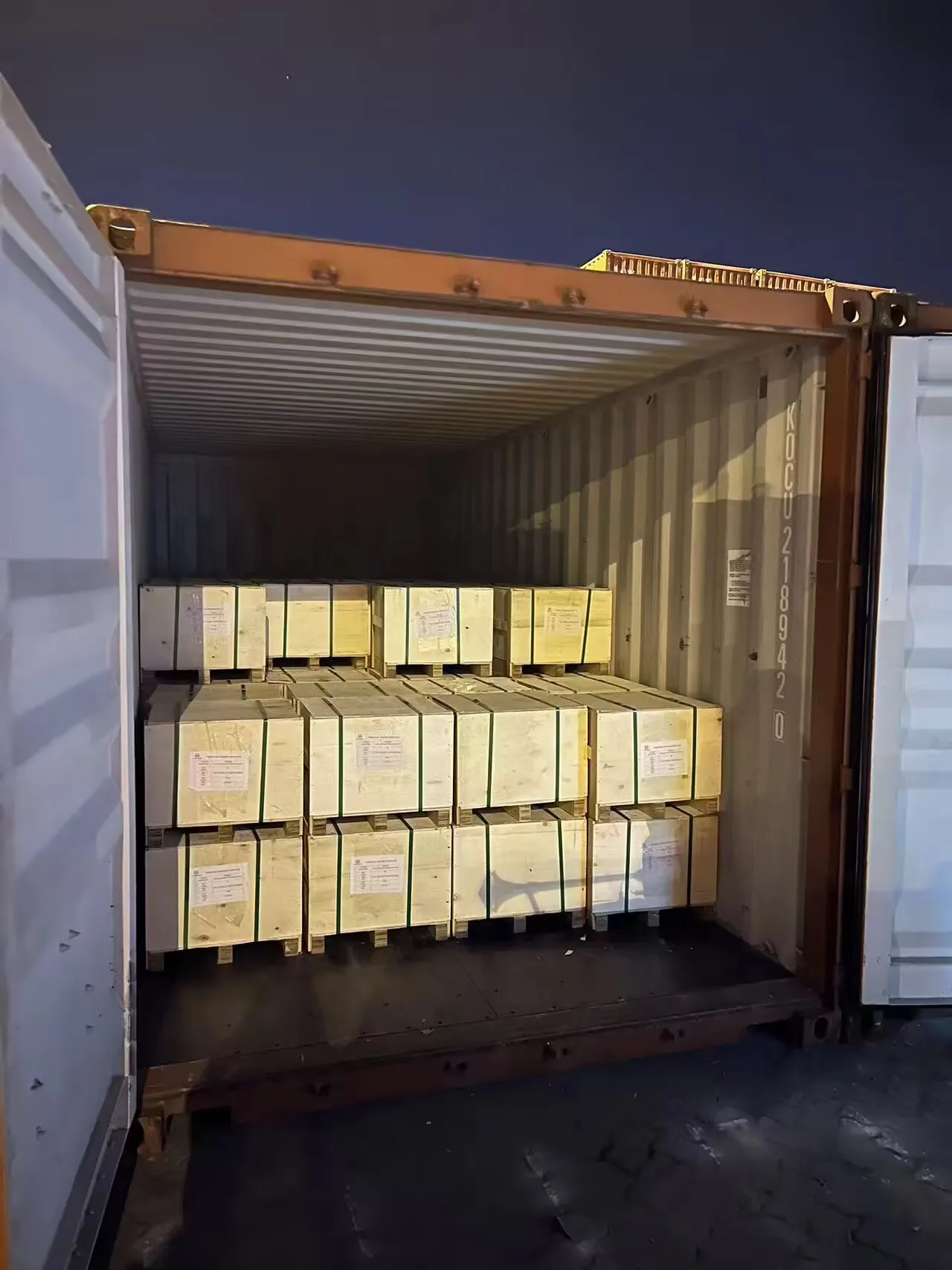 Container loading02.jpg