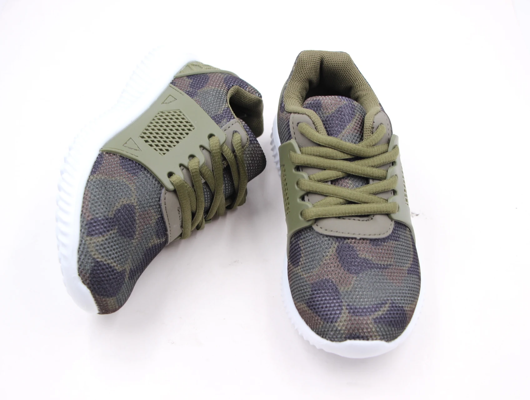 Stock comfortable light boy kids casual outdoor sport shoes walking styles lace-up children sneakers