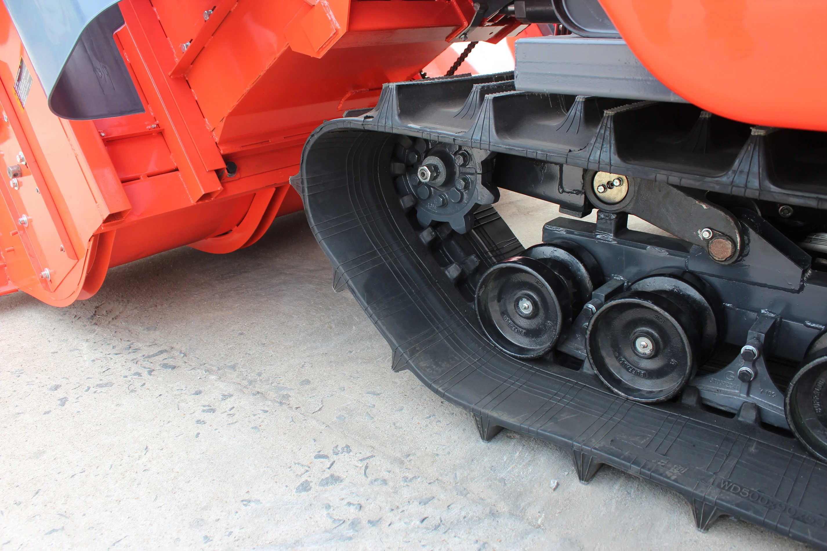  Конкурентоспособная цена YAZU DC70 + harvetser китайский комбайн аналогичный kubota с подъемным