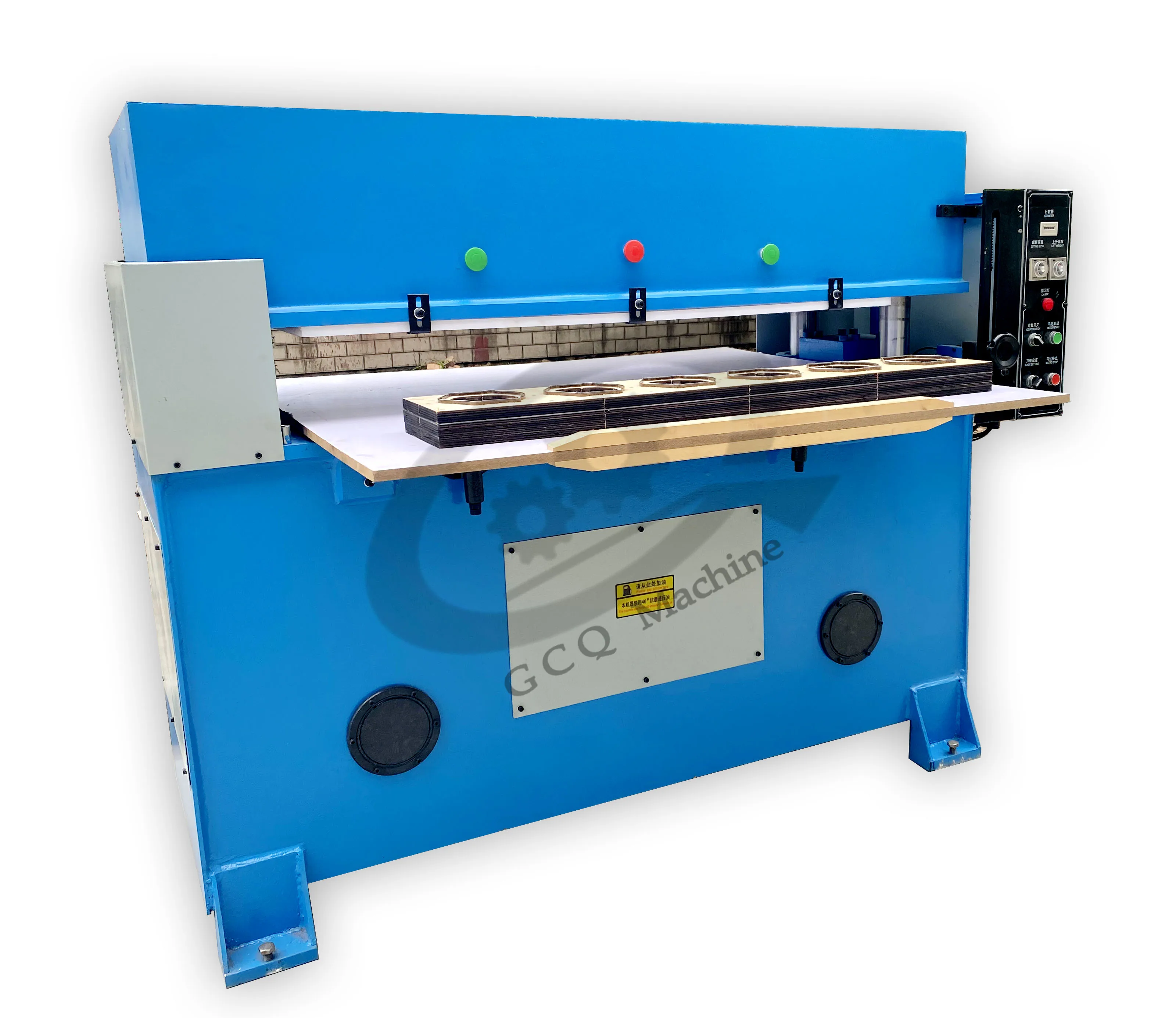 Гидравлическая машина для резки нетканого полотна по заводской