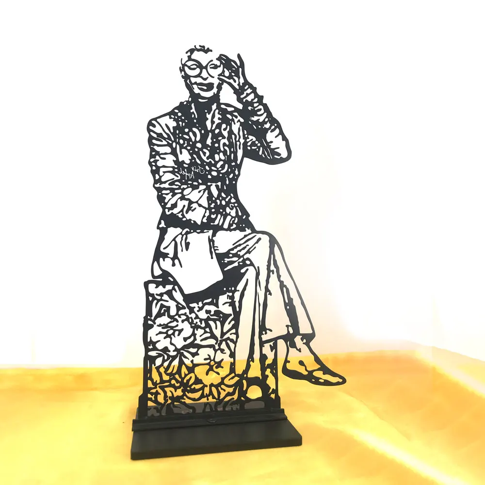 Custom Made Metal Desk Ornament For Home Living Room and Office Decor