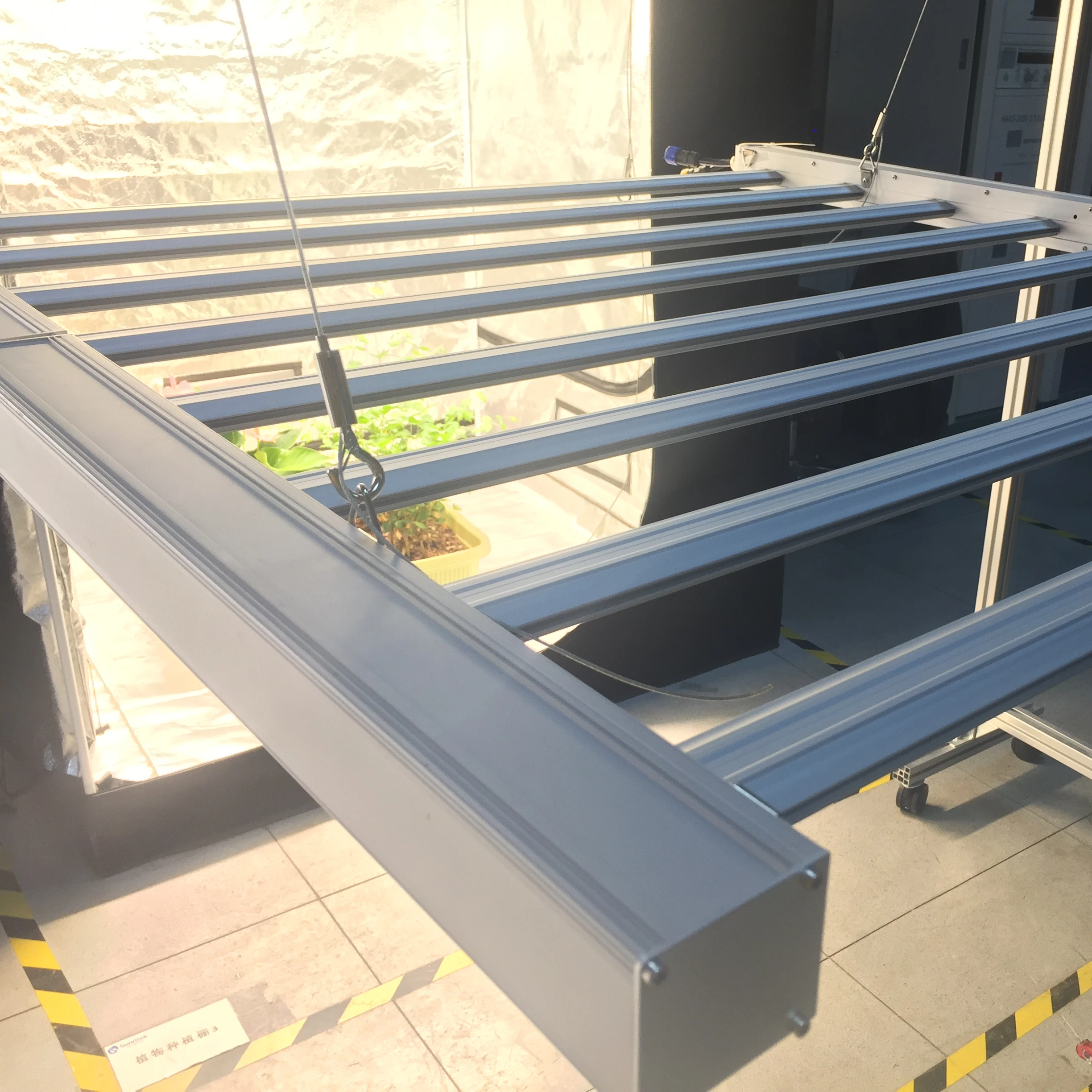 Sunritek 660W Custom full spectrum 2.2/2.4/2.5/2.8umol/J  LED grow light for indoor plants