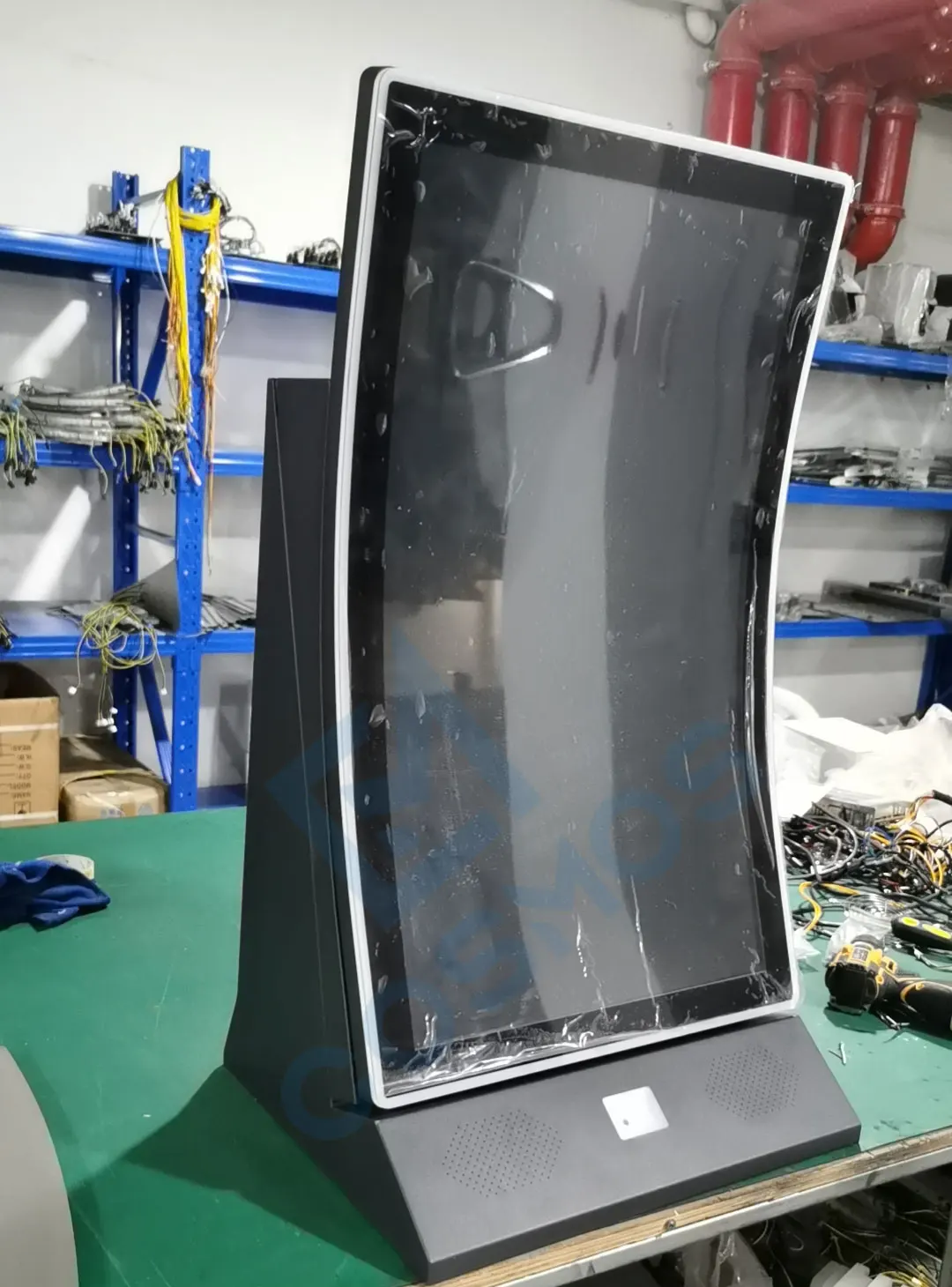 Popular game board option 32 inch vertical C curved touch screen coin operated bartop skill game machine cabinet