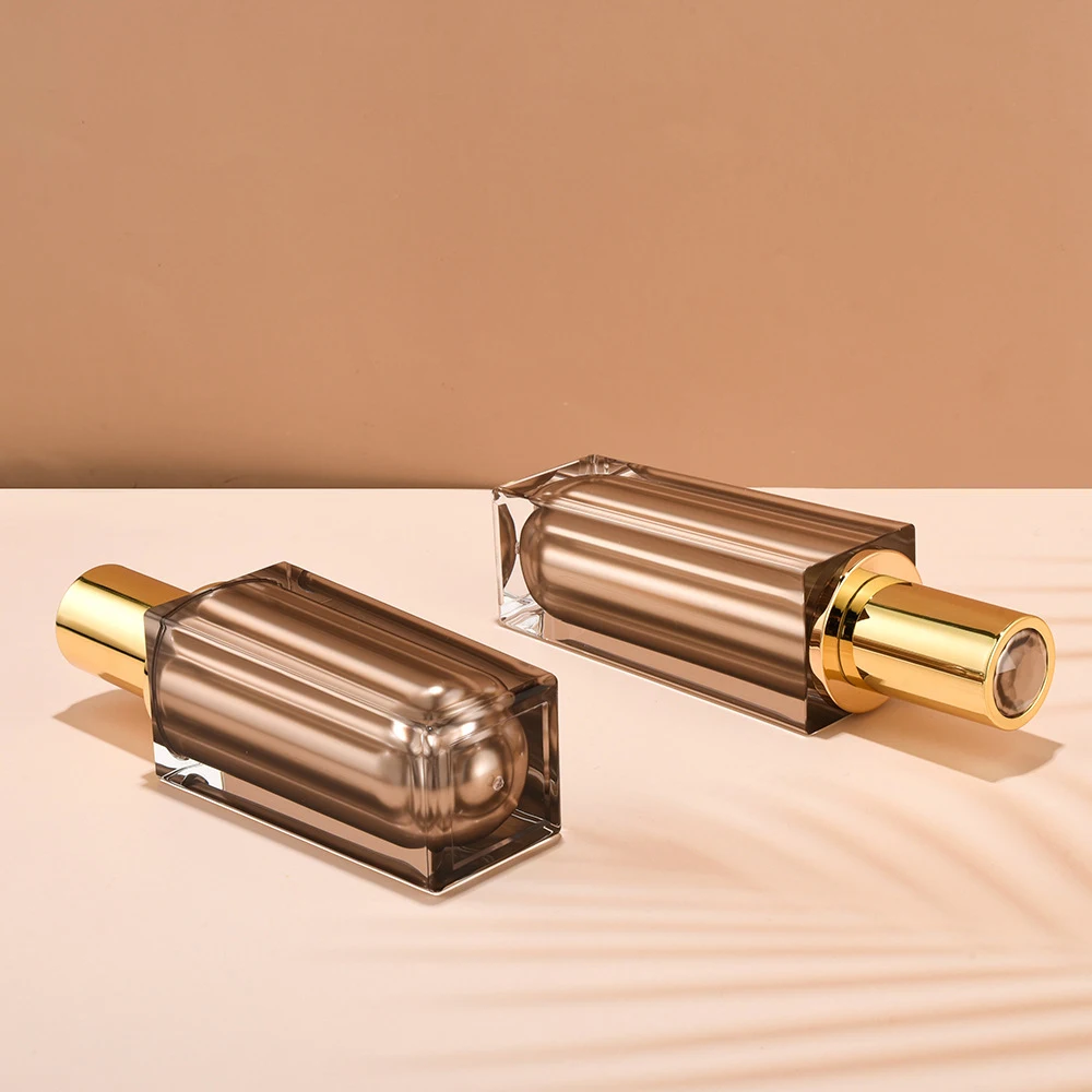 Wholesale Free Sample Empty Flat Square Cosmetic Plastic Bottles and Jars Set 30ml 50 ml 100ml Skincare Bottles Packaging Luxury