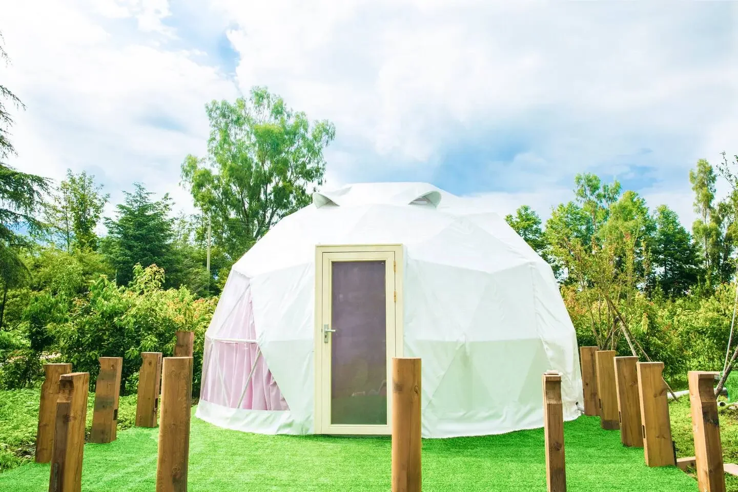 2023 MINGYUE Outdoor Glamping Luxury  Waterproof PVC Camping Patio Life Garden Igloo Geodesic Dome Tents