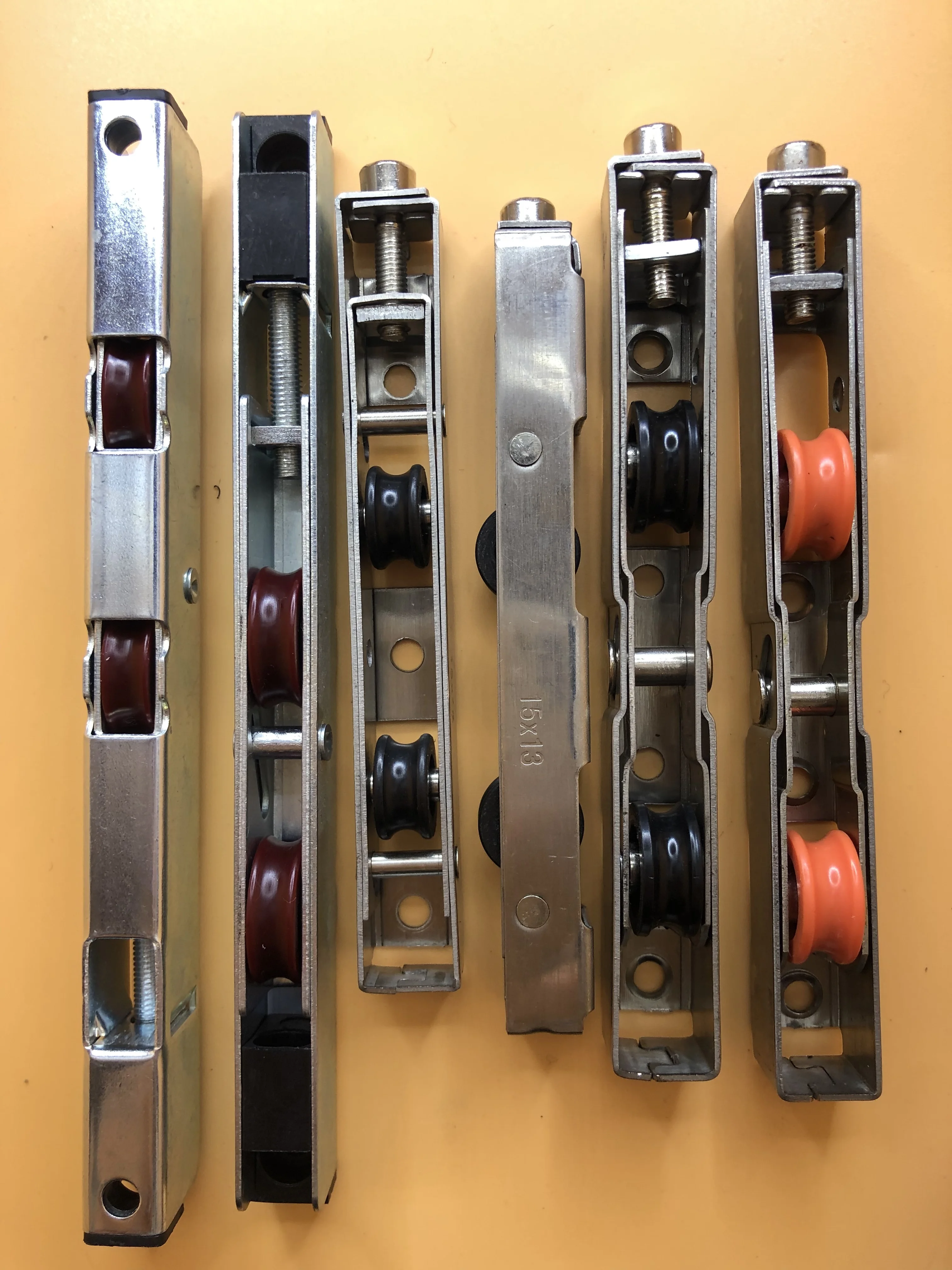 Popular High Quality Roller for Aluminum Sliding Glass Door Window with Copper Nylonin Wheel in  Heavy Duty  UPVC Accessories